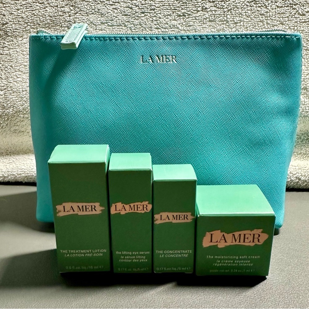LA MER 7 piece Gift Set (includes 3 BONUS Samples) + Bag/Pouch